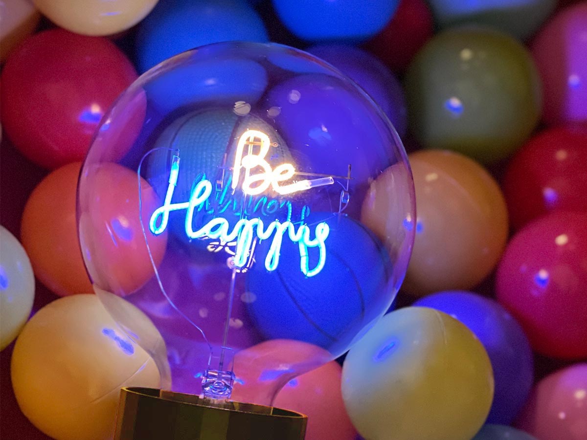 MITB PORTABLE - BE HAPPY