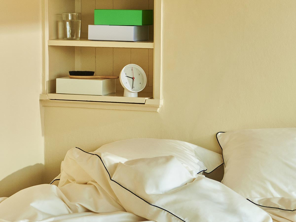 TABLE CLOCK_5