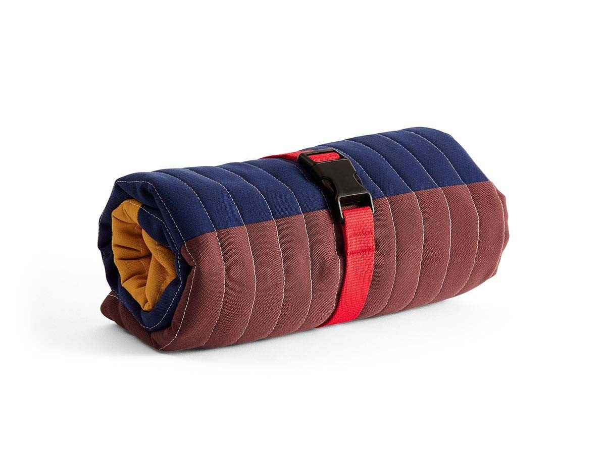 HAY DOGS BY HOLLY GOLIGHTLY DOGS TRAVEL BLANKET_2