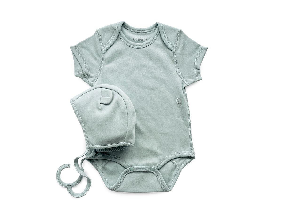 MARSHMALLOW SMOOTH BODYSUIT & BEAR EAR BONNET_2
