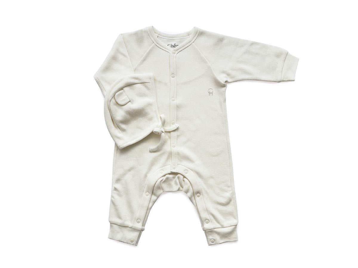MARSHMALLOW SMOOTH COVERALL & BEAR EAR BONNET