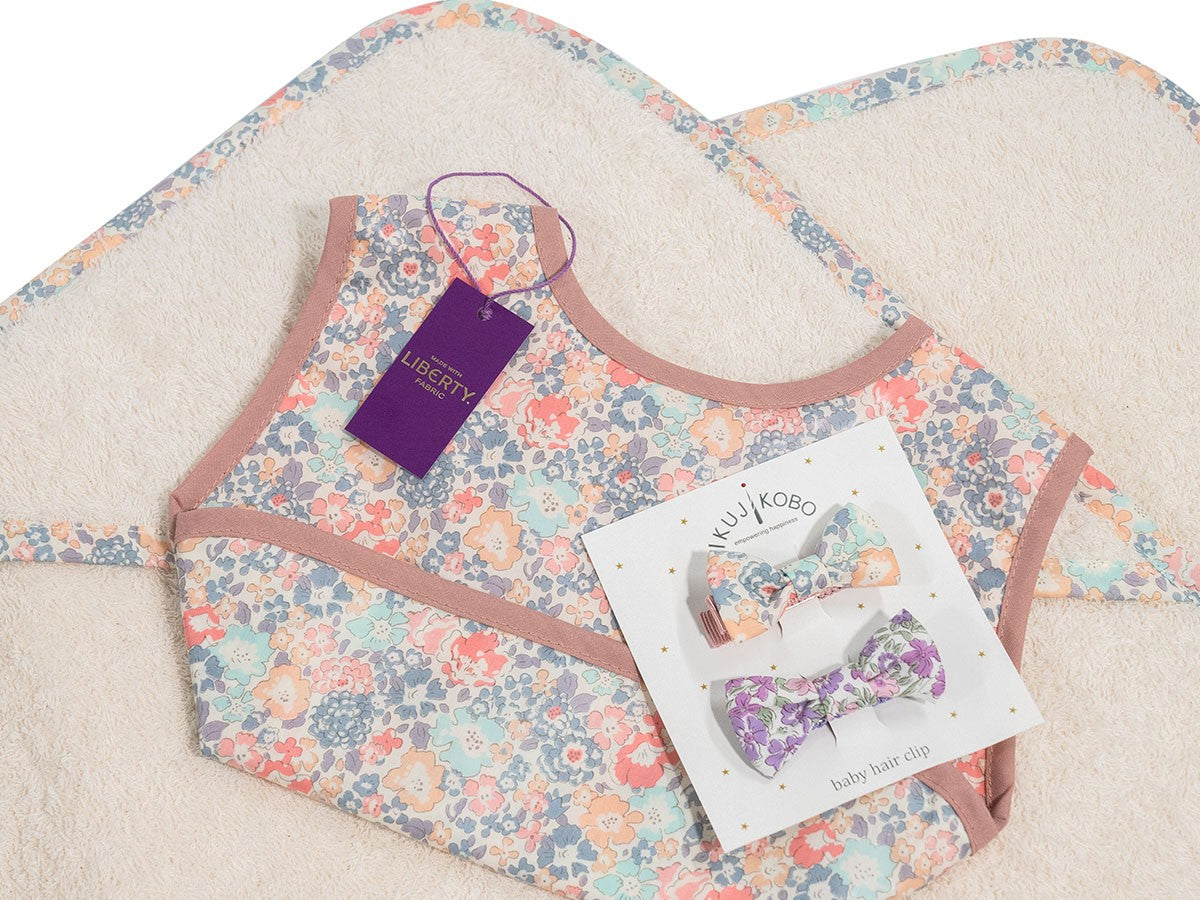LIBERTY AFGHAN & APRON & HAIR CLIP