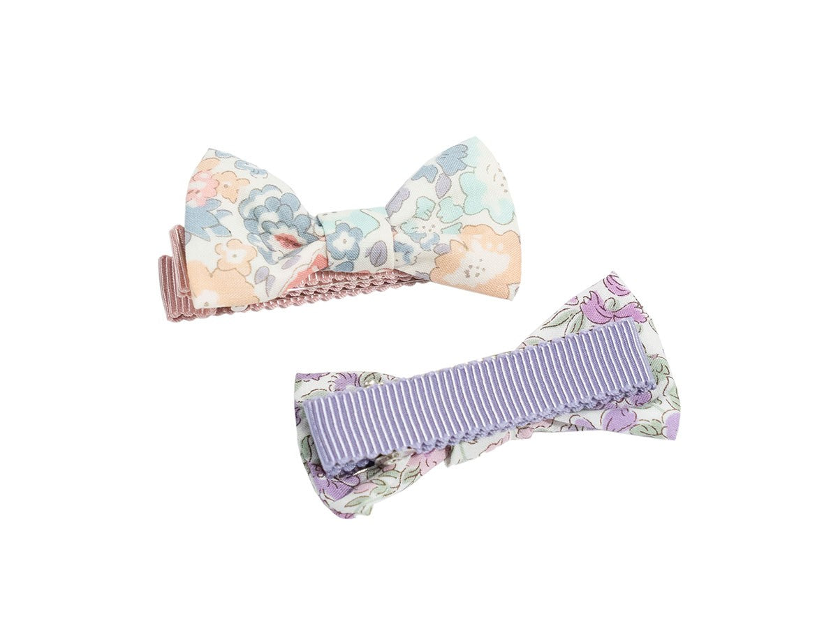 LIBERTY AFGHAN & APRON & HAIR CLIP