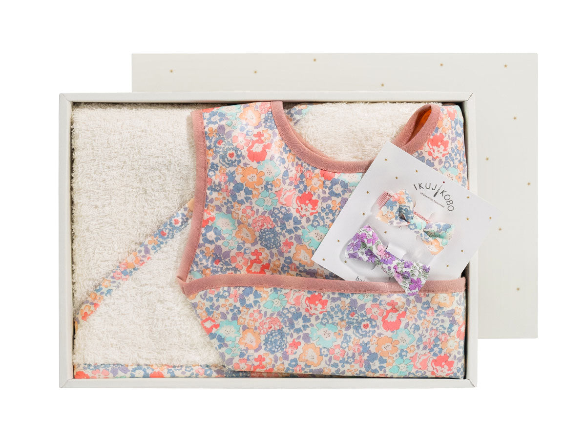 LIBERTY AFGHAN & APRON & HAIR CLIP_13