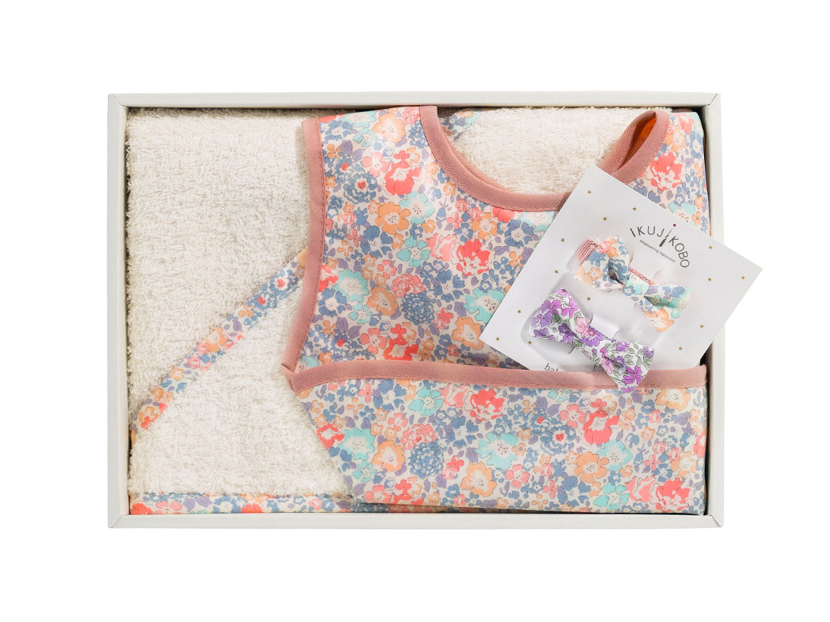 LIBERTY AFGHAN & APRON & HAIR CLIP